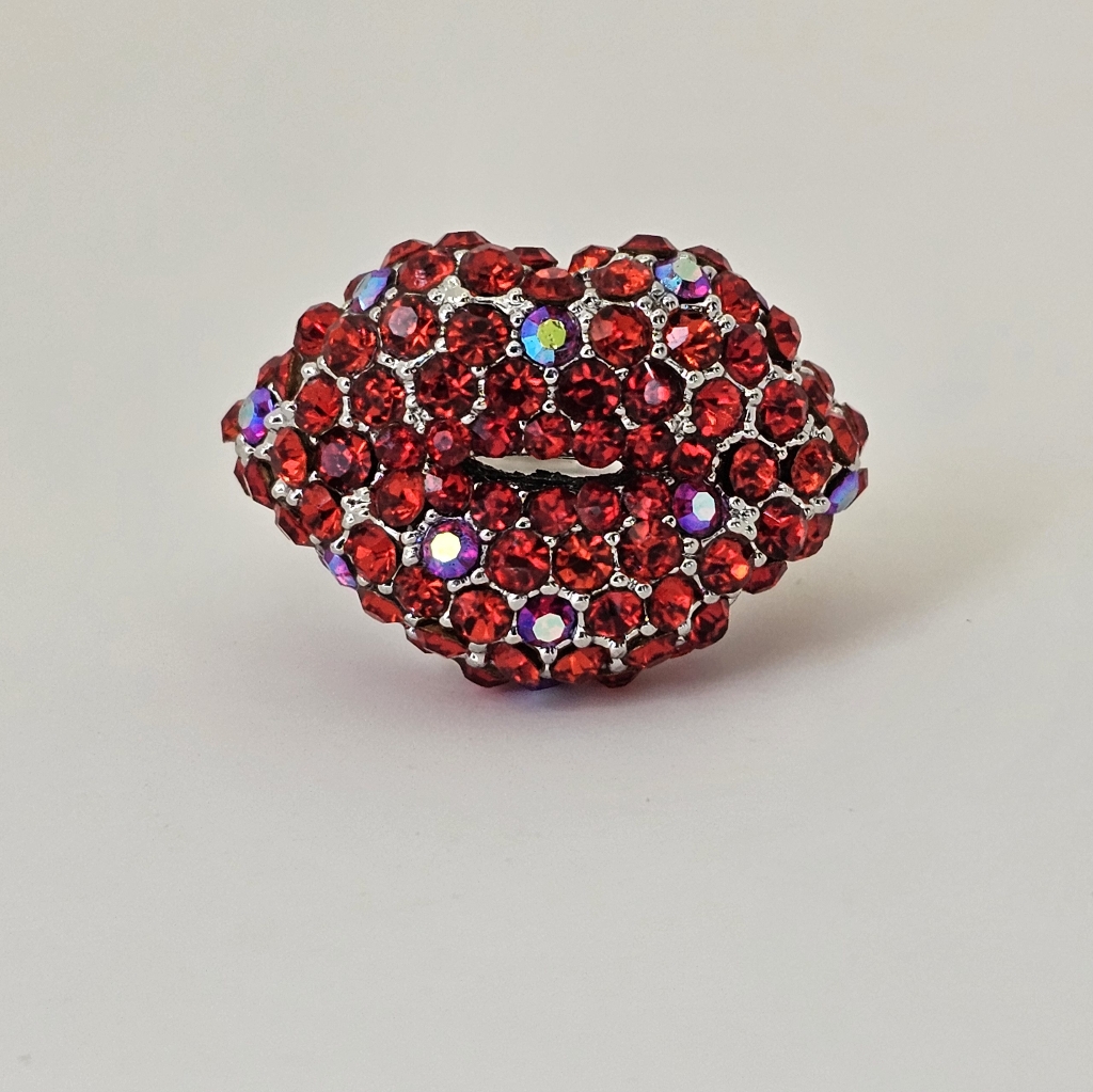 Rare Bath Body Works Rhinestone Lips Ring Silver Plated Sz 7 60$